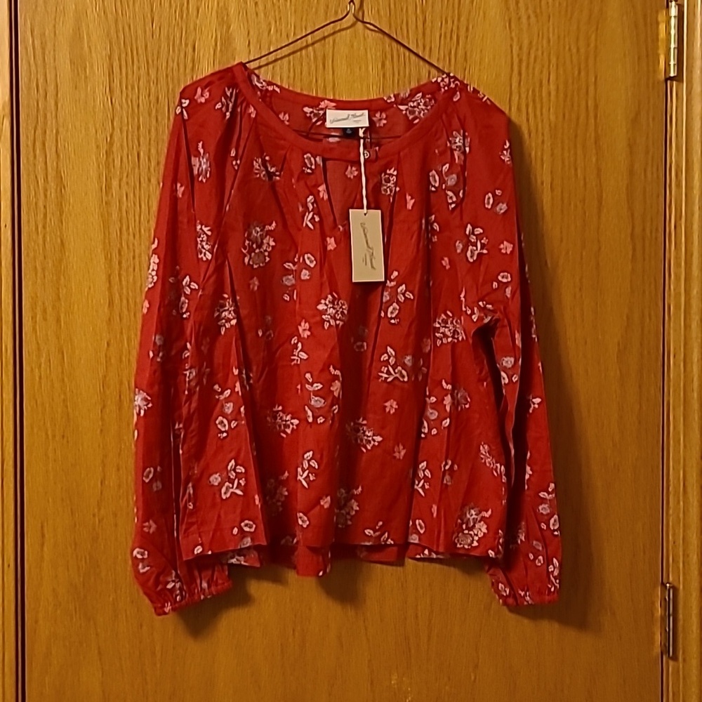 NWT Universal Thread Pink Floral Top Size Medium